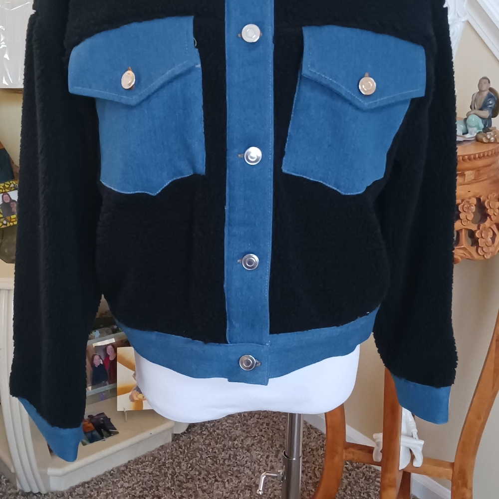 Jolie & Joy Black Teddy/Denim Cropped Jacket Small NWT - Picture 2 of 11